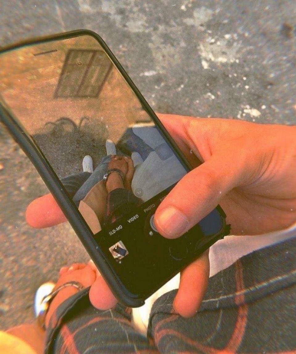 الحب أن تُرهقان بعض لكن لا احَد يتخلى.♥️🤩