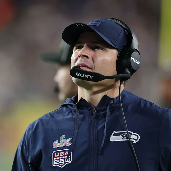 Super Bowl Champion.
Mike Macdonald.
This guy didn't play college or professional football.
He just won the super bowl.
You don't have to be a good player to be a dynamic coach.
Playing is playing and coaching is coaching.