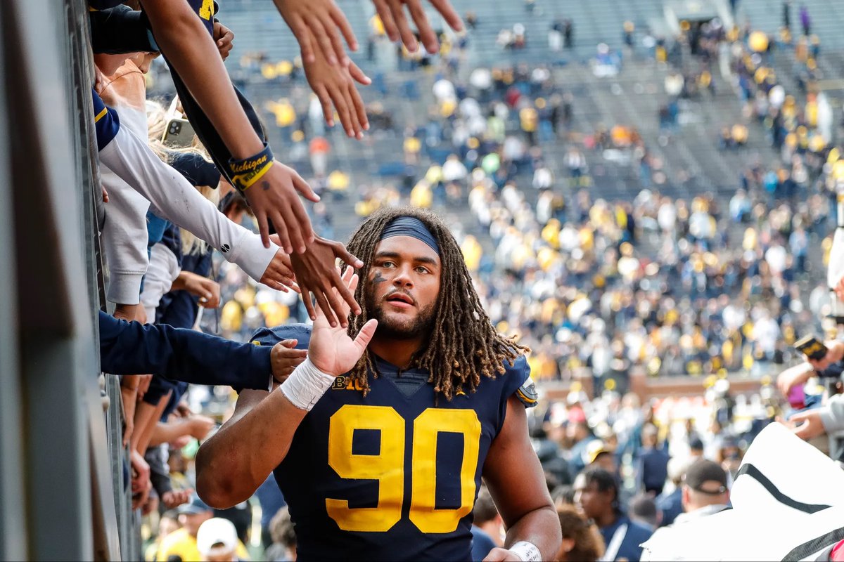 Congrats to our SIX Super Bowl champions from Michigan football 〽️

TE AJ Barner
DE Mike Morris
C Olu Oluwatimi
HC Mike Macdonald
ST Coordinator Jay Harbaugh
Outside LBs Coach Chris Partridge