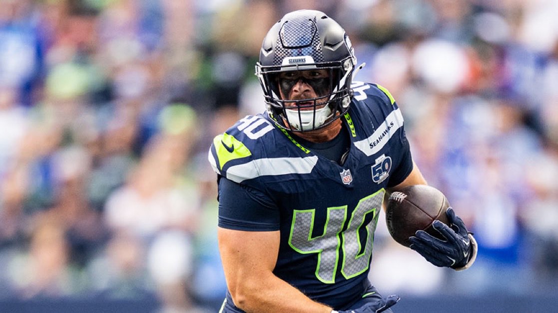 RHHSBearcatsFB's tweet photo. Congrats to former Bearcat Robbie Ouzts — SUPER BOWL CHAMPION! 🏆

From Rock Hill HS (Football City USA) to the biggest stage in football… Bearcats built different!
Your journey continues to inspire the next generation. Once a Bearcat, always a Bearcat! 🐾 https://t.co/vtVL7hyhEb