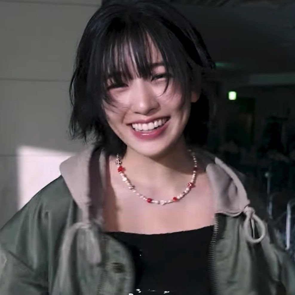 ivesirens's tweet image. short hair yujin come back to me