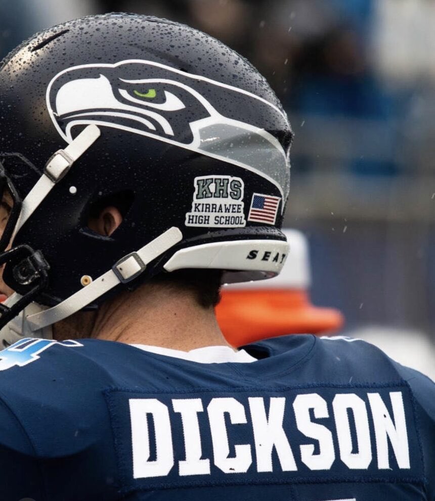 MartinoliCuri's tweet image. En inglés: Dickson

En español: Hijo de la verga

#SuperBowlLX