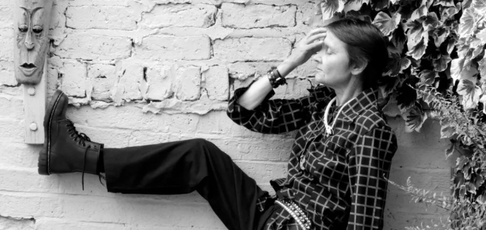 FileUnderFire's tweet photo. Annie Hogan returns with relentless “Scorpions” https://t.co/GOV2uPRxeQ 

#AnnieHogan #Scorpions #TongueInMyHead #NewMusic #FileUnderFire #Goth #PostPunk https://t.co/xsLFjHfL4c