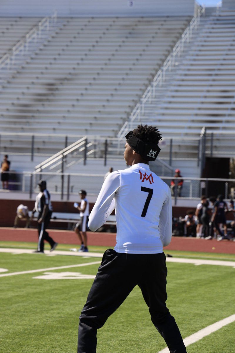 Ja1denn12's tweet photo. Went 4-2 came up short in the semi finals , we’ll be back ! @QBCoachDKing @CoachGreedy @MusgroveAgency #7on7 #Quarterback #adversity #AGTG #Co29 https://t.co/qqP715ixNG