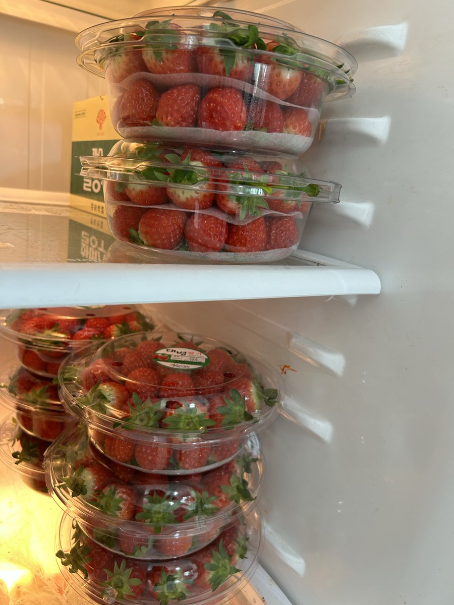 skyheartyou7's tweet image. 우리집 오실분 
1인 1팩 가능