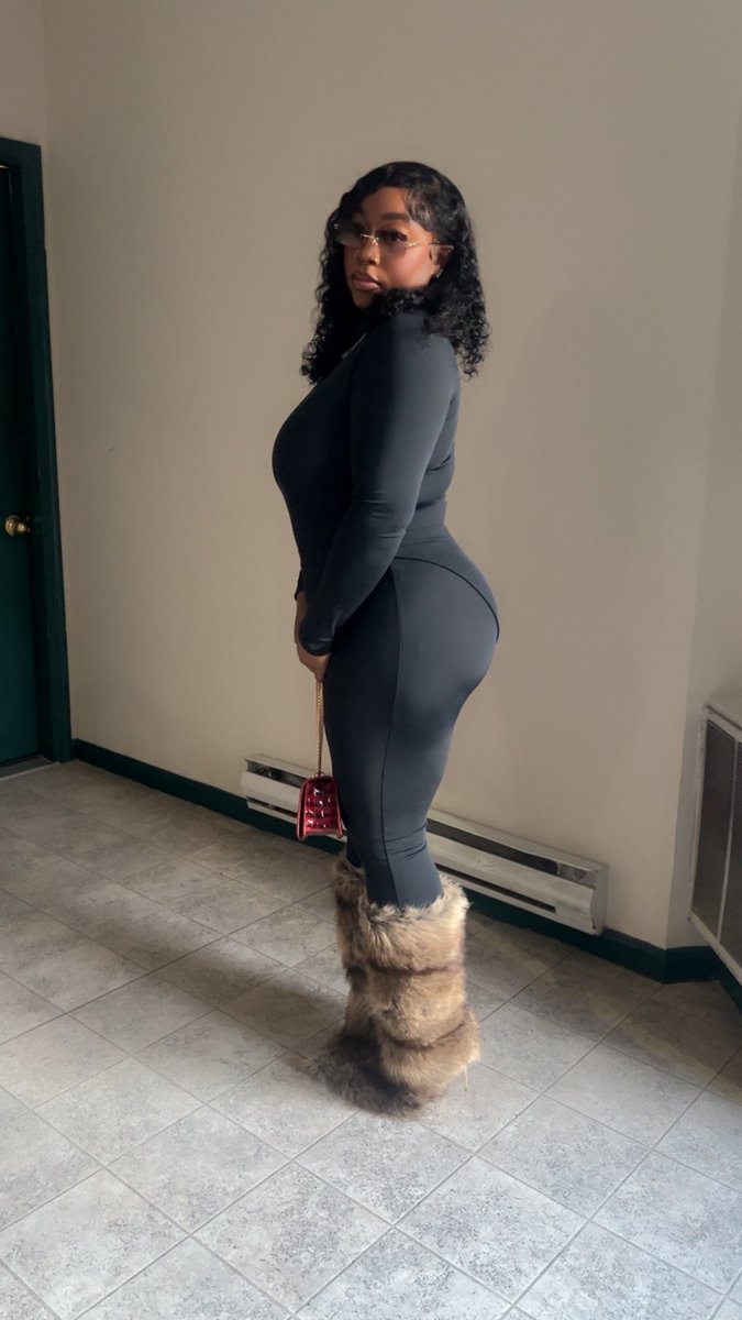 A S H L E Y 🩶 tweet media