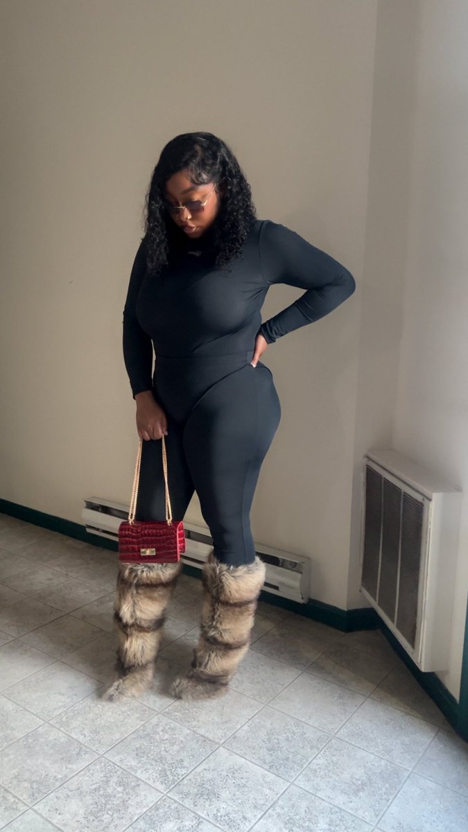 A S H L E Y 🩶 tweet media