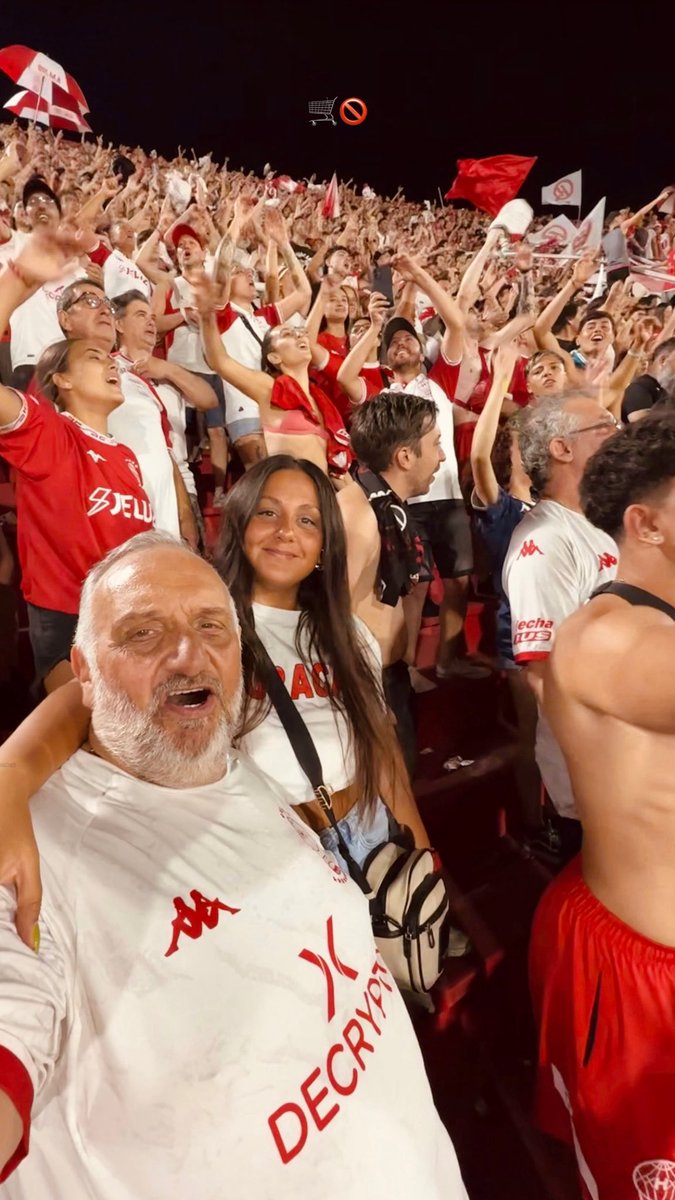 fflorze's tweet image. 🔪🛒