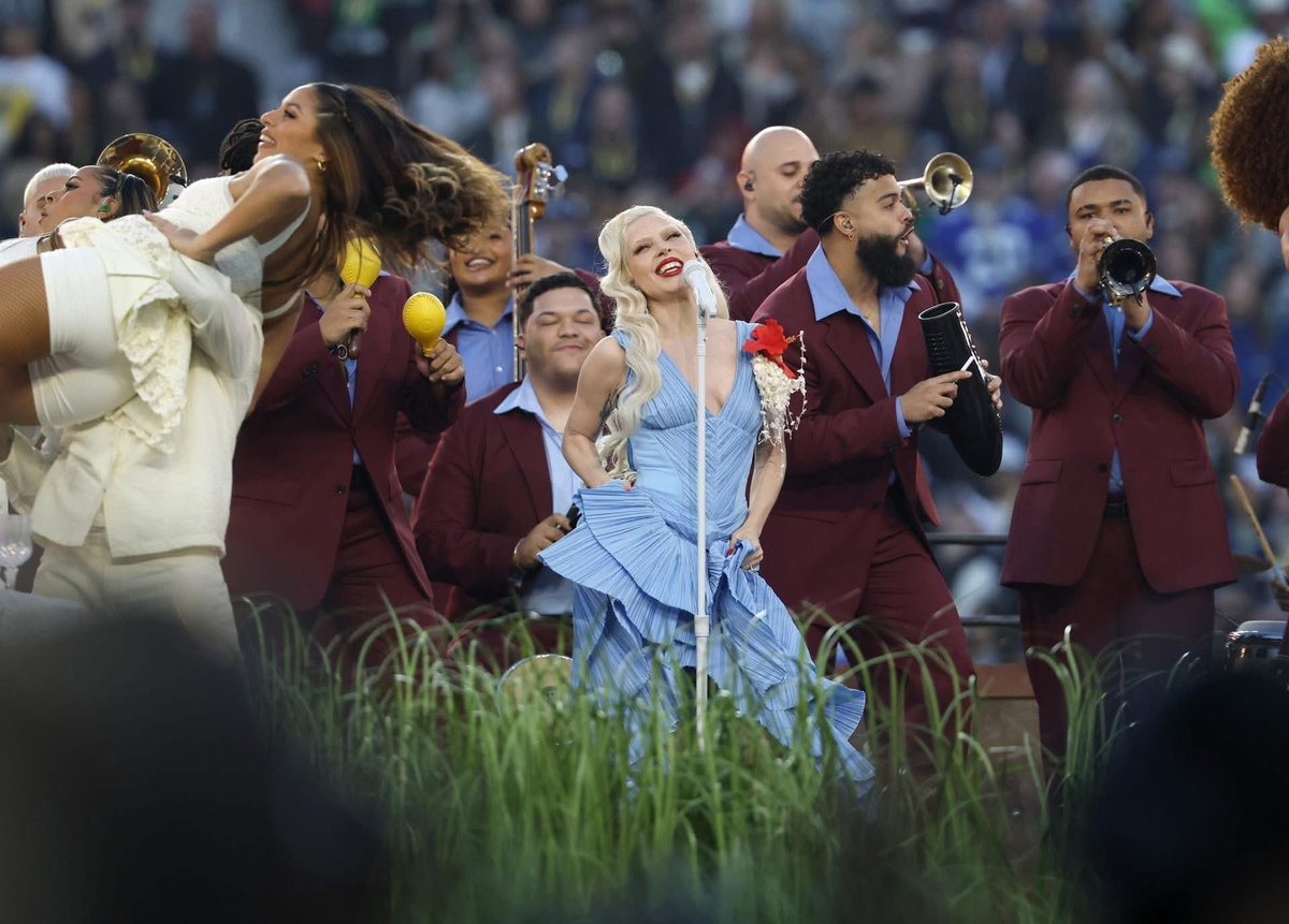 Cristia83998732's tweet photo. Desde que escuché su voz por primera vez, supe que estaría apoyándola por el resto de mi vida, y claro que nunca me voy a arrepentir.
 
TE AMO LADY GAGA 🥰😭 https://t.co/JEFXpb4WPj