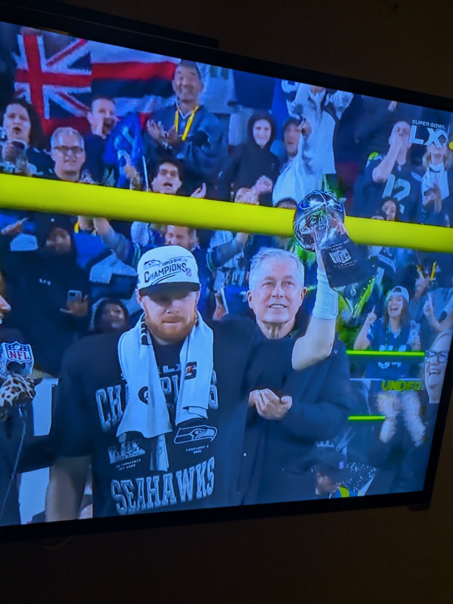 Lex Gills tweet media