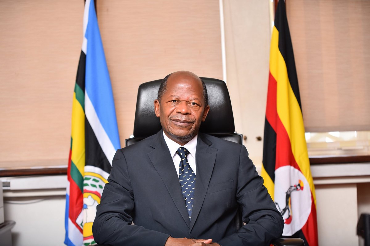 Hon Dr JC Muyingo Live tweet media