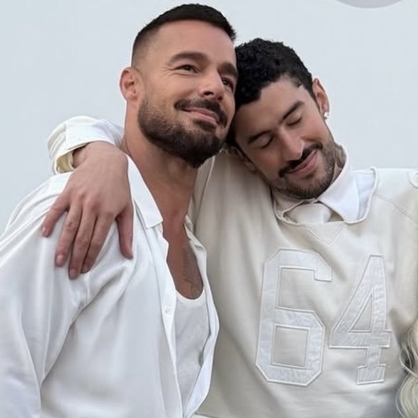 Num mundo em que os mais velhos são tratados como descartáveis tenho respeito absoluto aos artistas que honram e entendem a importância de seus precursores. Bad Bunny foi gigante na escolha de Ricky Martin. Isso fala muito sobre ele. #SuperBowl