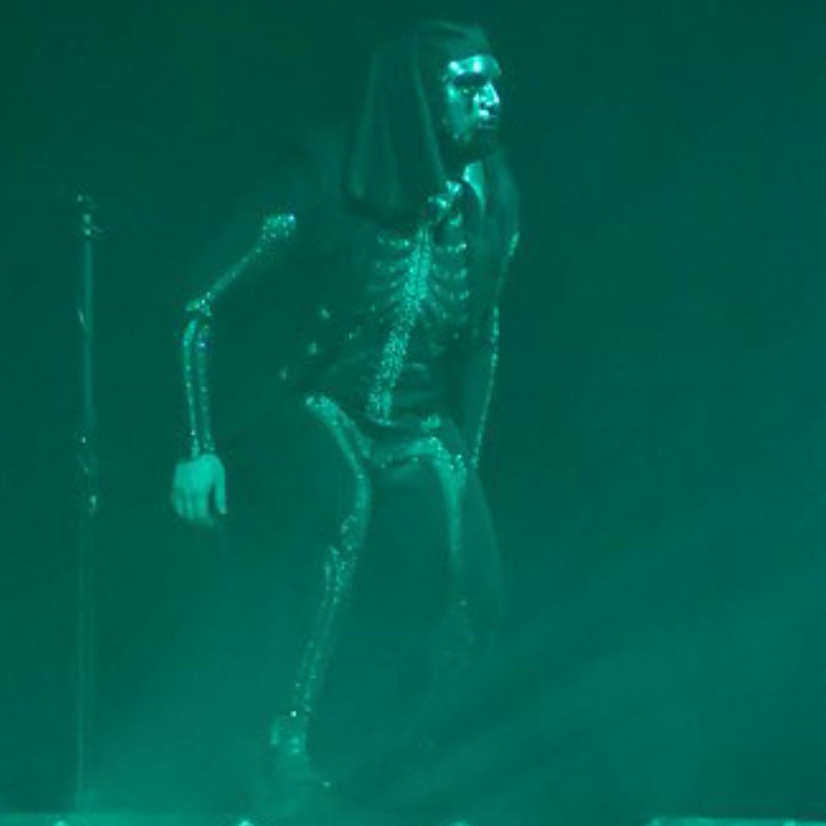 𖤐 dewy . hurricane ghoulz mutt ⚢ tweet media