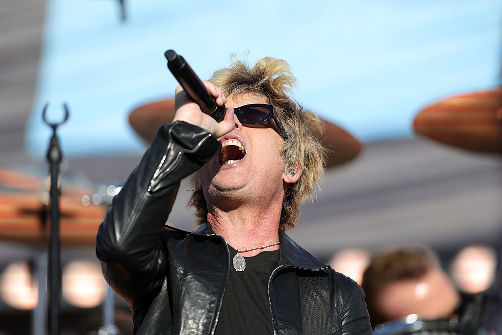 The World Famous KROQ tweet media