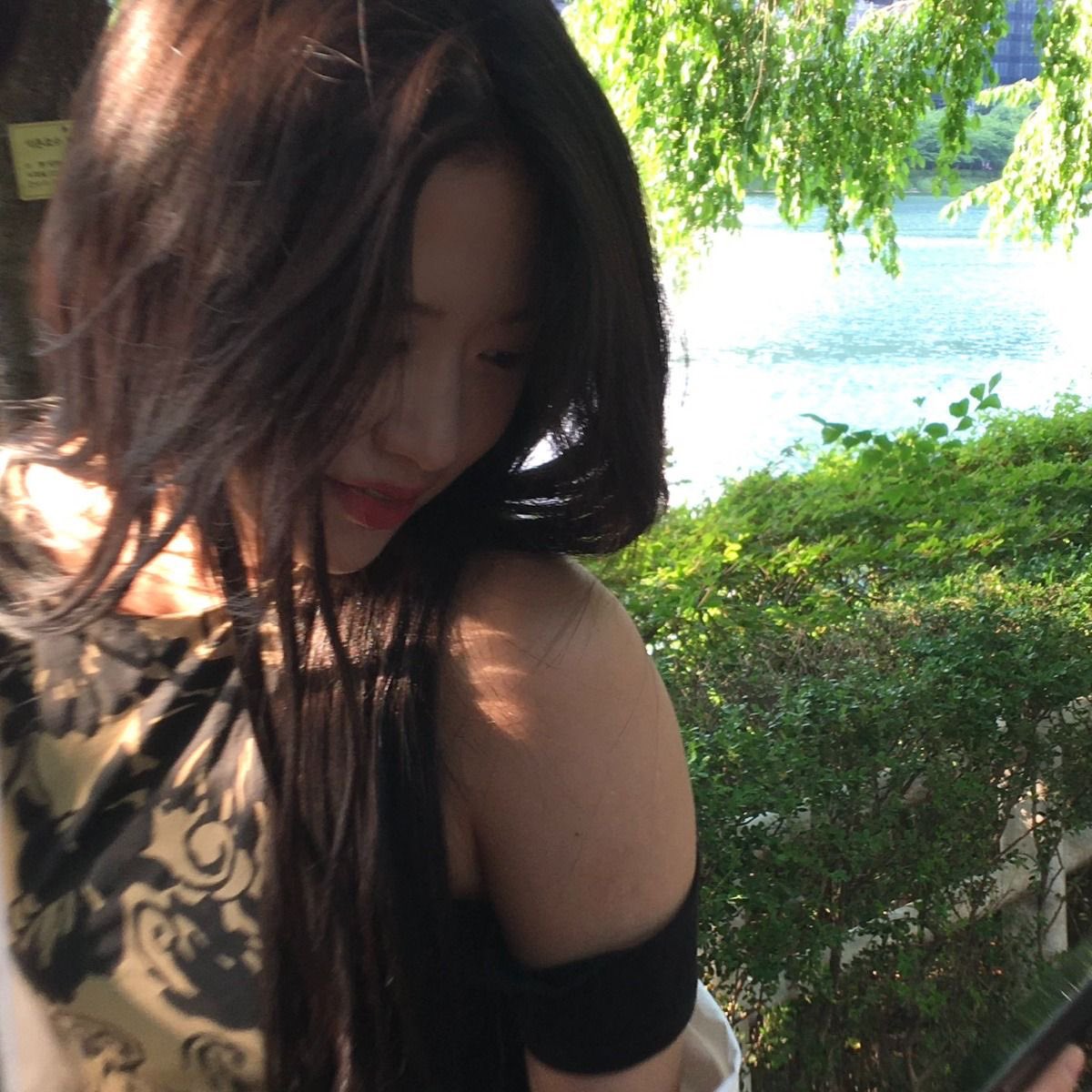 ivesirens's tweet image. icon vs on repeat