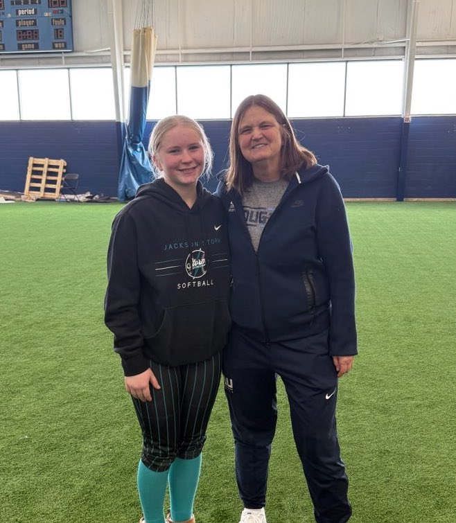 BostonHoffius's tweet photo. Huge thanks to coach Thompson and @SAUCougarsSB for an amazing camp yesterday! https://t.co/zsBsY6duXn