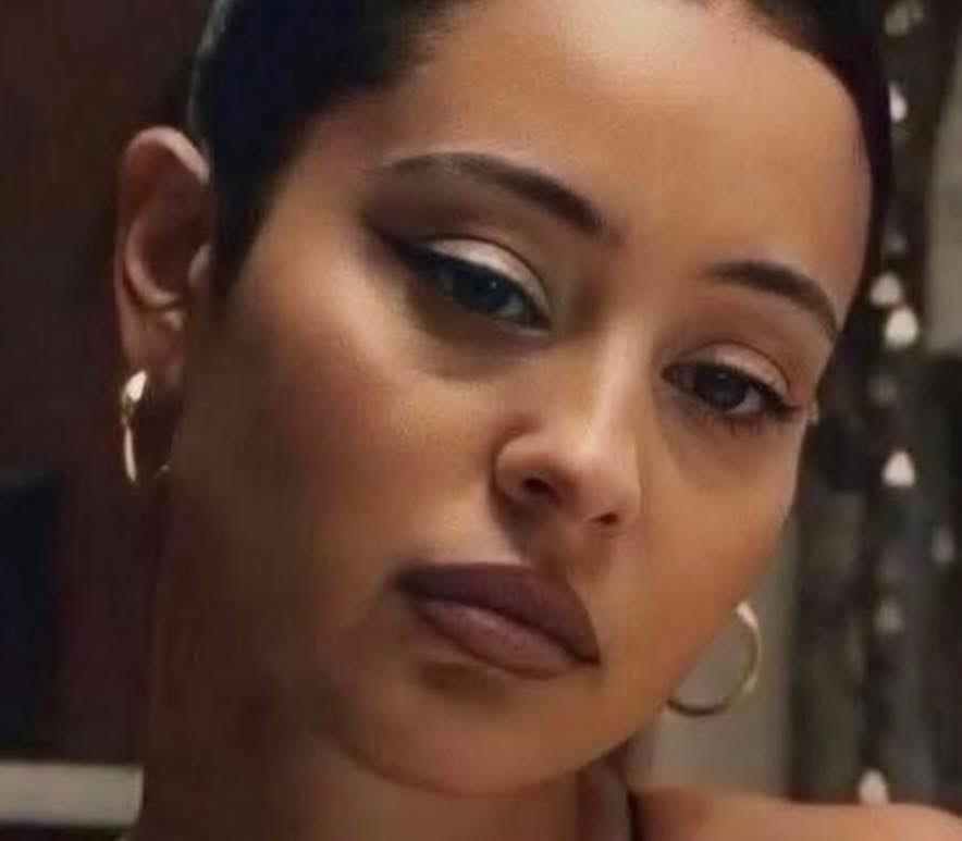 painsting's tweet image. “It didn't bother me”

Me all day: