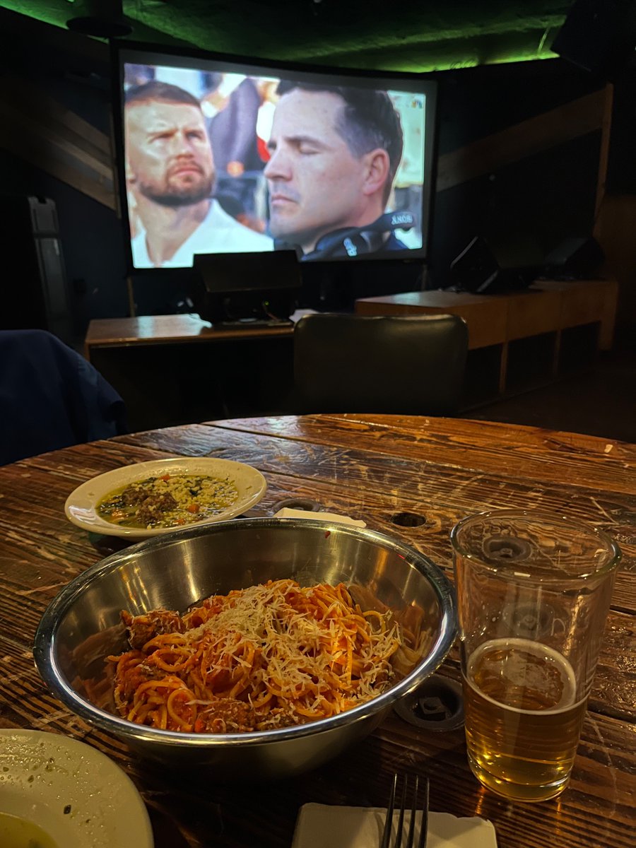 grey haired assassin tweet media