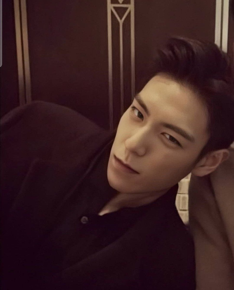 gdsholiic's tweet photo. OMG according to kmedia Nana will be in T.O.P’s upcoming music video 

2nd gen visual elite 😭 https://t.co/fmhArf0jt5