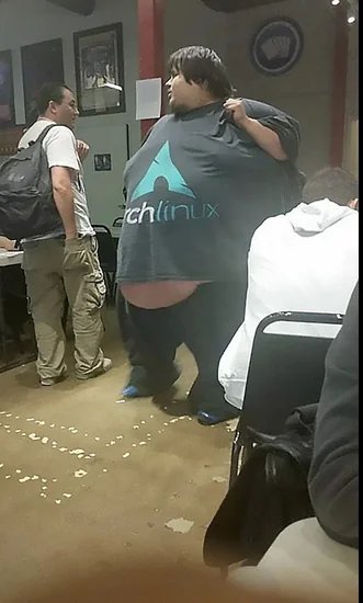 Uno sabe que el problema es grave... cuando los de Informática mandan a un personaje así a solucionarlo....