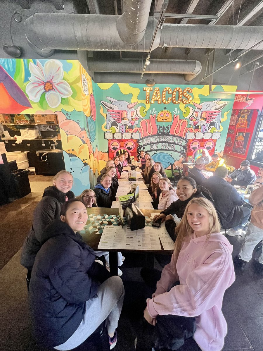 FHSGirls Basketball tweet media