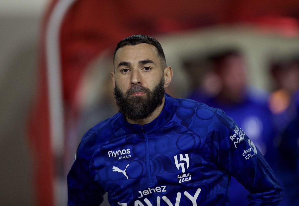 جمهور الهلال .. تراهم يبون ياخذون الفوز سكّاتي
كابوس الرواشنه كريم بنزيما ينافس فالتصويت!