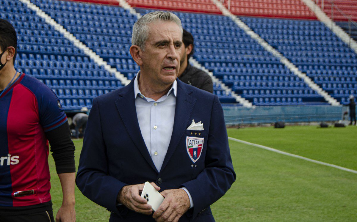 atlante_mundo's tweet image. Hoy es cumpleaños de Don Emilio Escalante 🎂
El mejor dueño de la Liga de Expansión 🔥
✅ Ser el equipo más ganador de la liga ⭐️
✅ Regresar a primera división ⚽️
✅ Regresar a la CDMX 🏟️