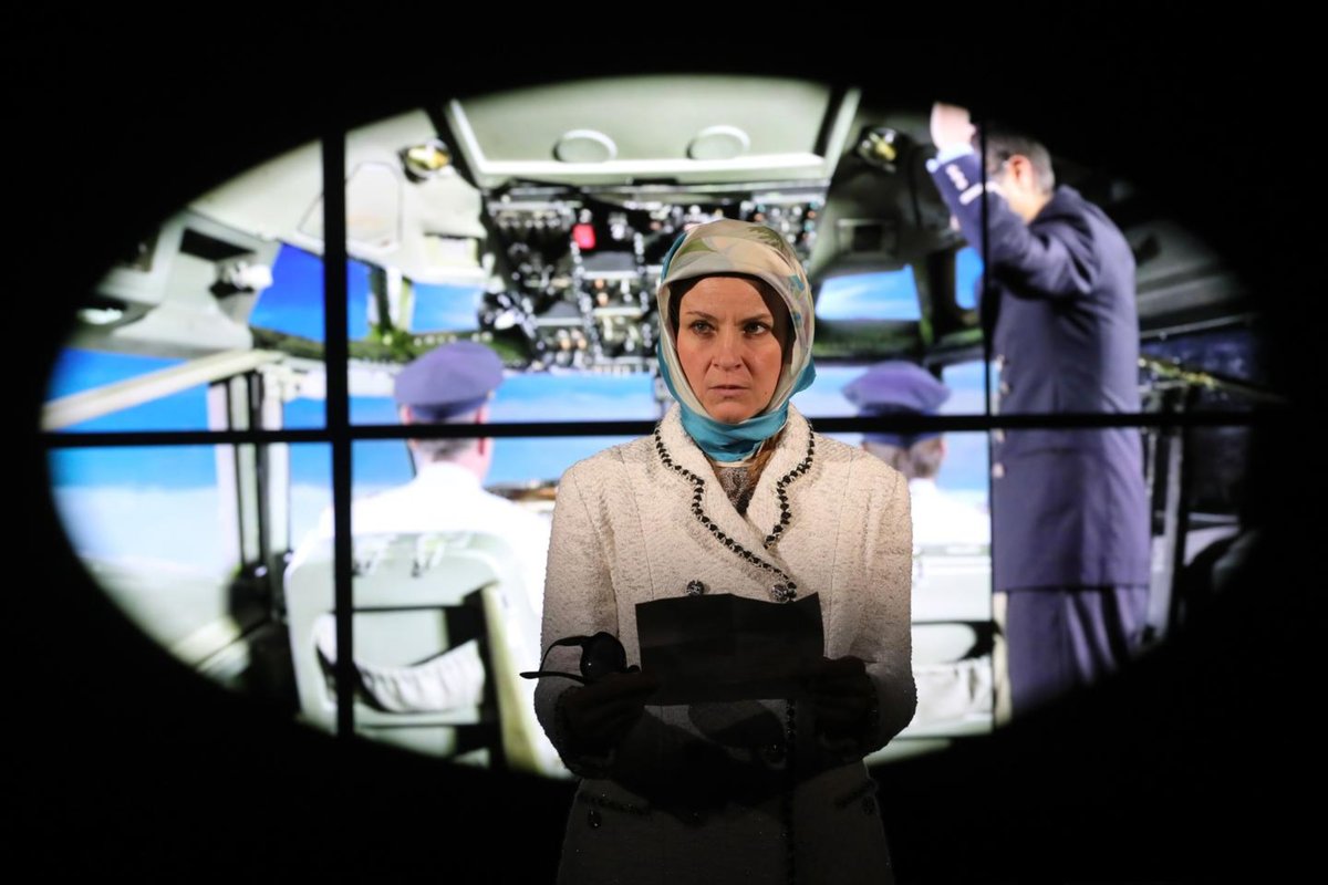 "La Femme qui n’aimait pas Rabbi Jacob » : quand une mère de famille se mue en pirate de l’air"
"Jean-Philippe Daguerre s’empare d’un fait divers oublié, où l’épouse de Georges Cravenne fut tuée après avoir tenté de détourner un avion pour protester contre la sortie du film avec