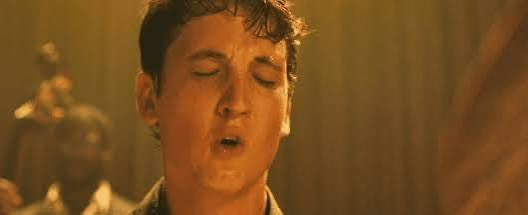 Collinsworth wondering what  Mahomes is doing right now…