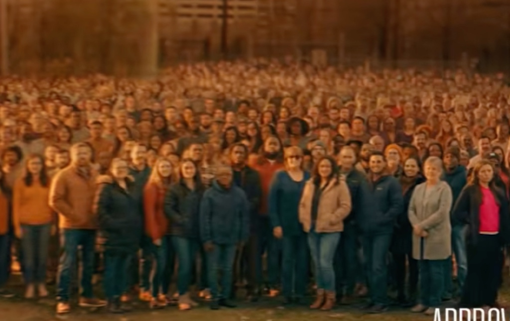 BREAKING: The final shot in Jasmine Crockett’s new ad doesn’t feature Texas voters — it’s an image generated by Google’s AI, Gemini. 

The image contains a SynthID watermark, an invisible digital identifier used by Google to verify content created by its AI.