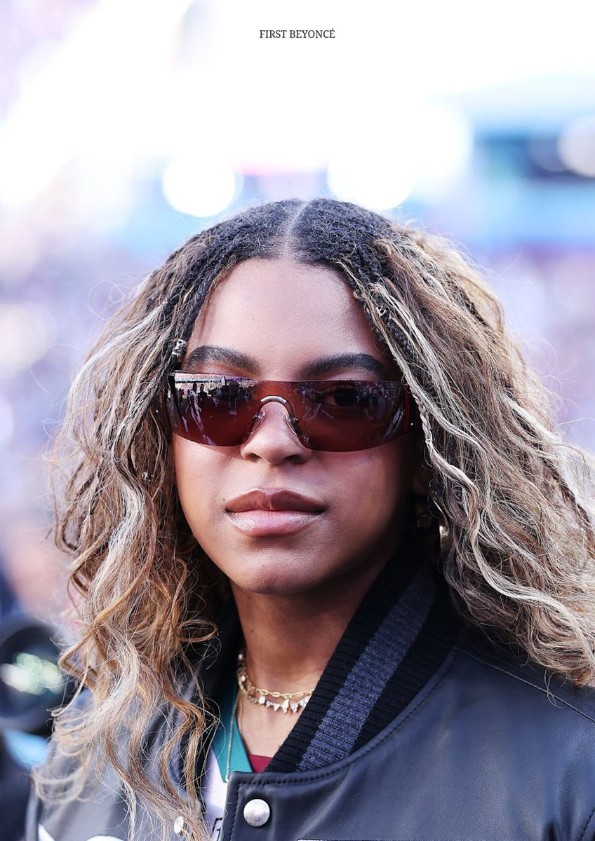 firstbeyonce4k's tweet image. Blue Ivy Carter look on prior to the start of Super Bowl LX between the Seattle Seahawks and the New England Patriots at Levi's Stadium on February 08, 2026 in Santa Clara, California.
