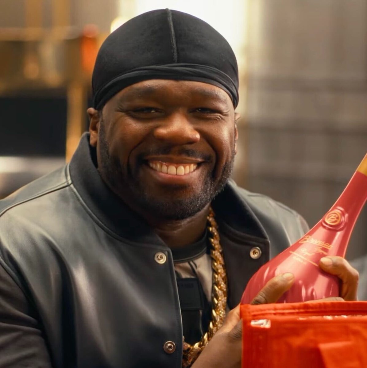 hold up 🤔 i've seen that smile before