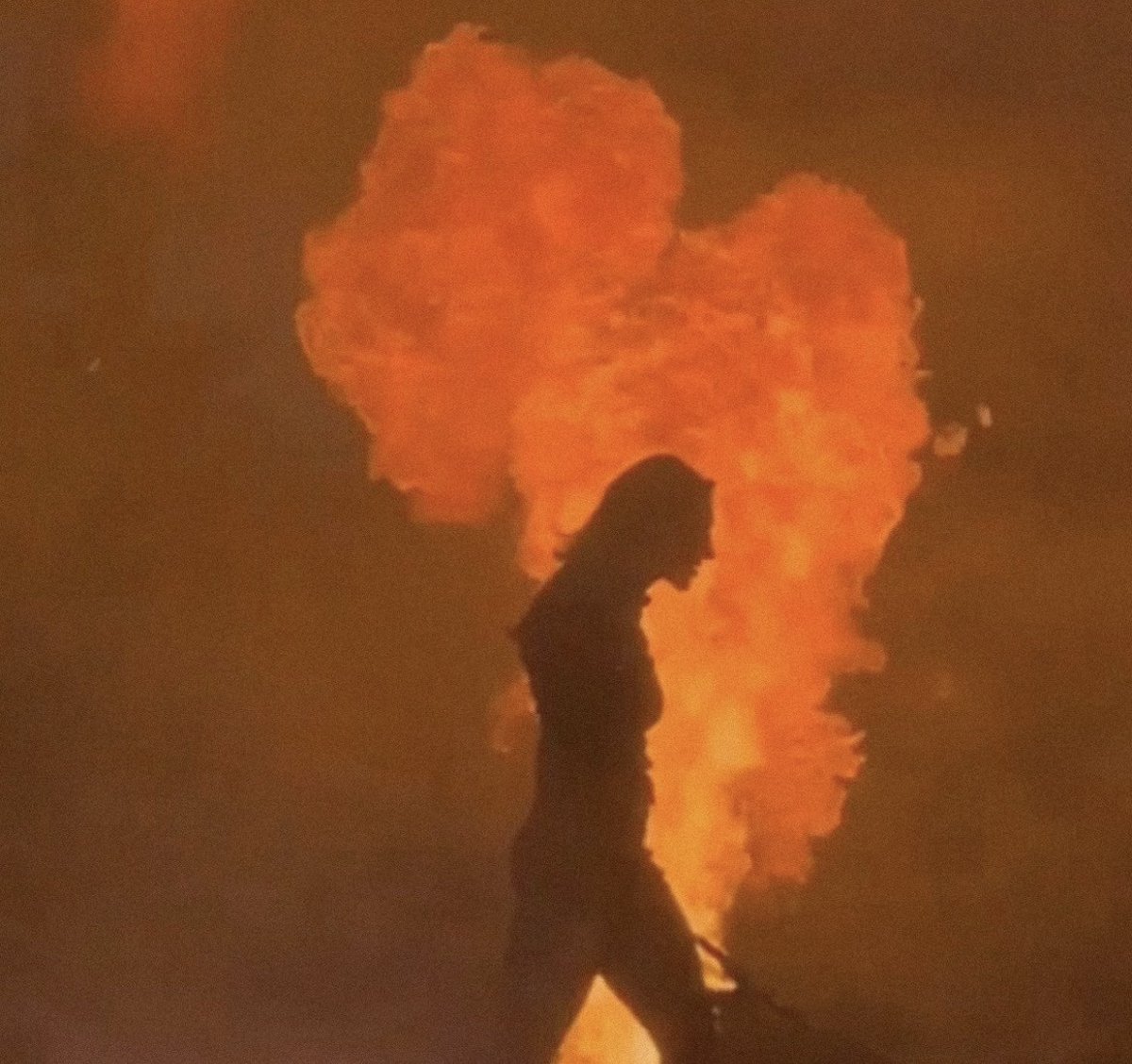 ๐๐ช๐ฏ๐จ ๐ฐ๐ง ๐๐ฆ๐ณ๐ณ๐ฐ๐ณ๐ด- tweet media