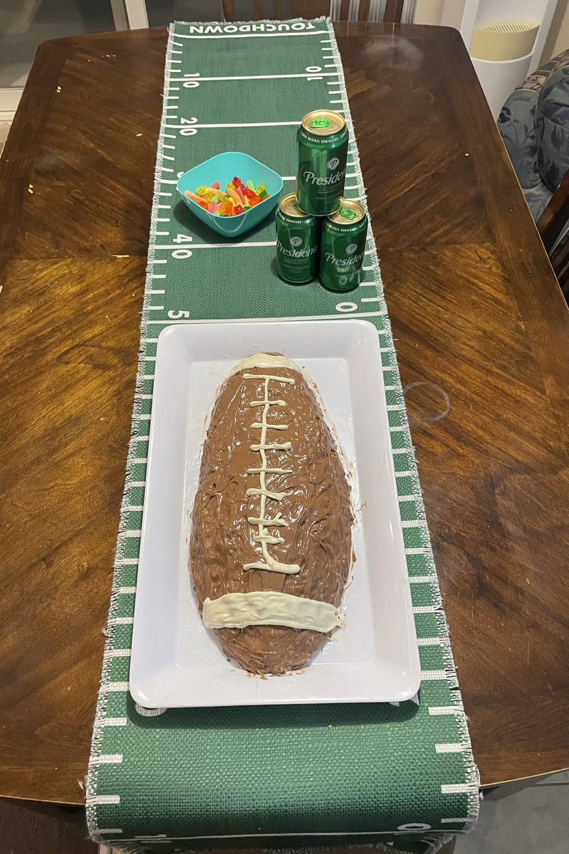 Back from Punta Cana for the Superbowl 🏈 dessert done ✅ and some finger food 😋 go <a href="/Seahawks/">Seattle Seahawks</a>
