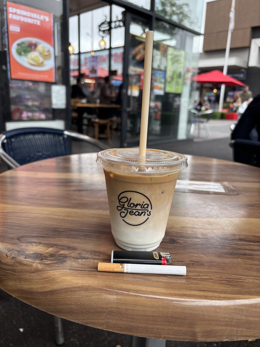 notcherylkernot's tweet image. A cafe you can still smoke at . Bless the Vietnamese community of #Springvale @CigsMake