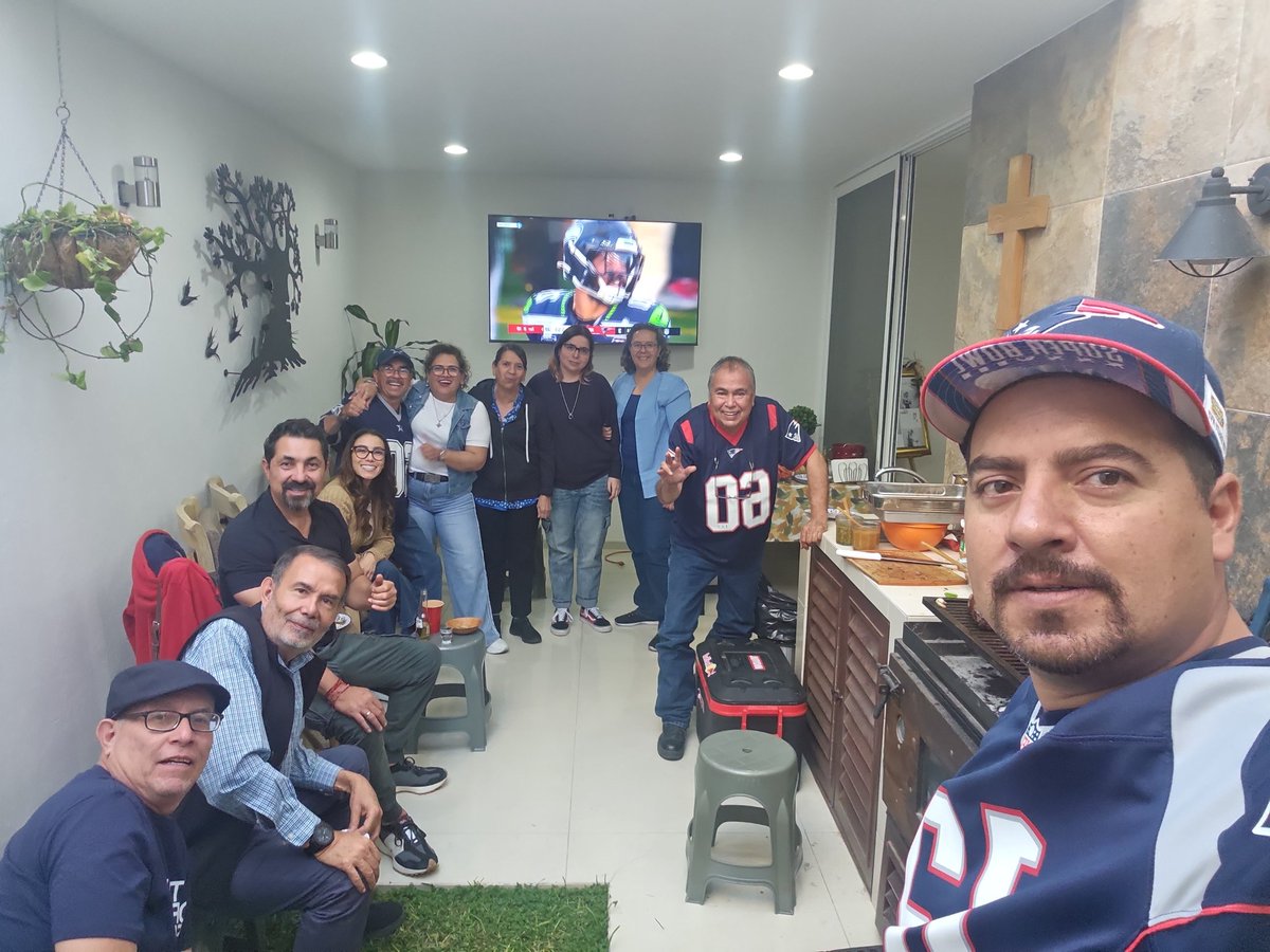 ManuelGago11's tweet photo. #foximpactonfl saludos desde Querétaro https://t.co/ePOzZStmNa