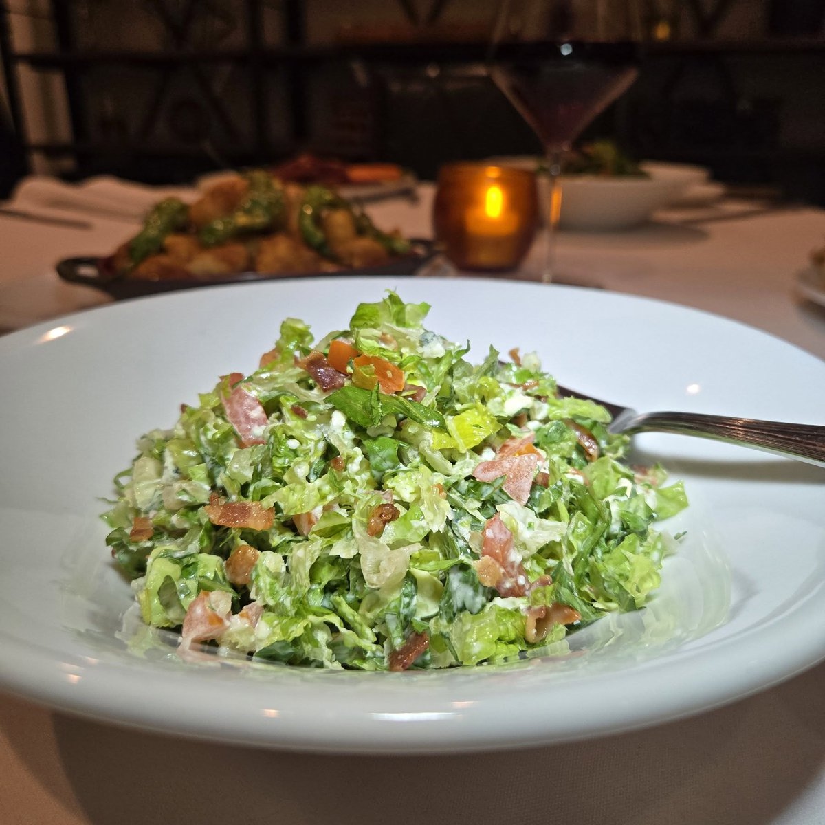 AngryButcherLV's tweet photo. Discover the secret everyone’s talking about: 🥗 Our Cleaver Salad combines crisp romaine, buttermilk bleu cheese, savory bacon, fresh avocado, juicy tomatoes, and tangy Dijon vinaigrette.  https://t.co/3Wp1yzFIMk https://t.co/hvuGpWJ5zZ