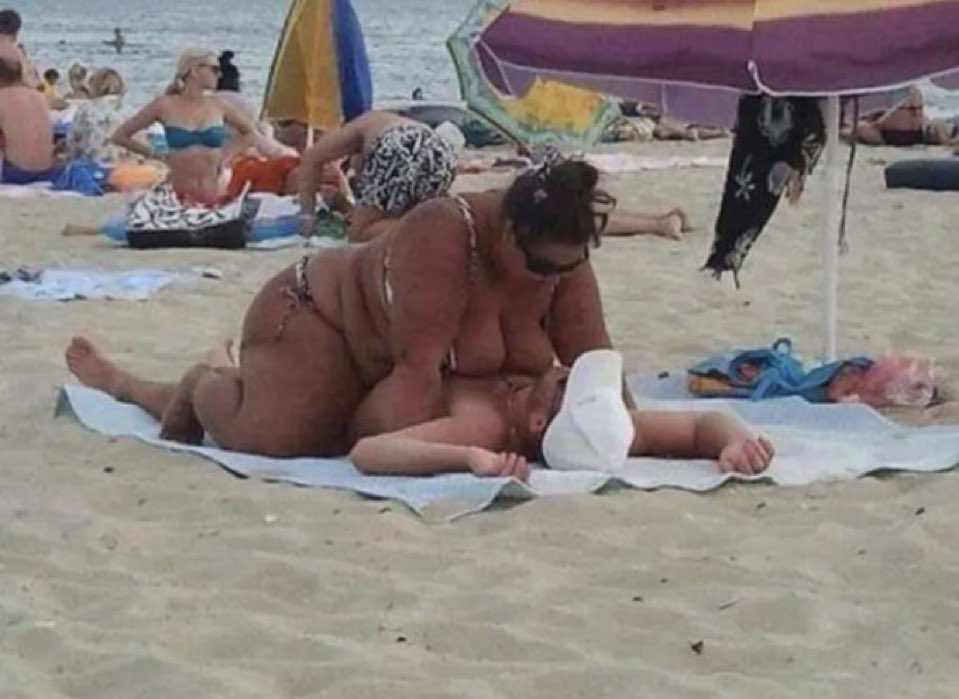 CantALoupe_FF's tweet image. Drake Maye any time he drops back to pass: