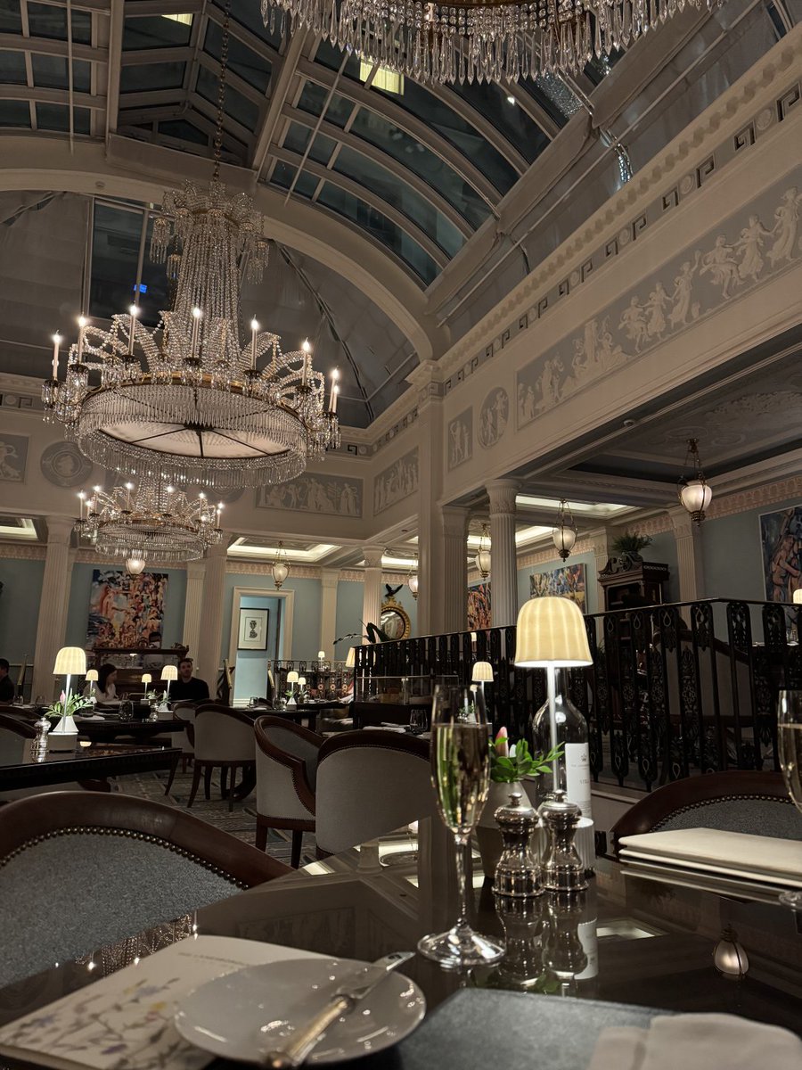 Good food, beautiful city and great mood. London dinner night 🌃🍽