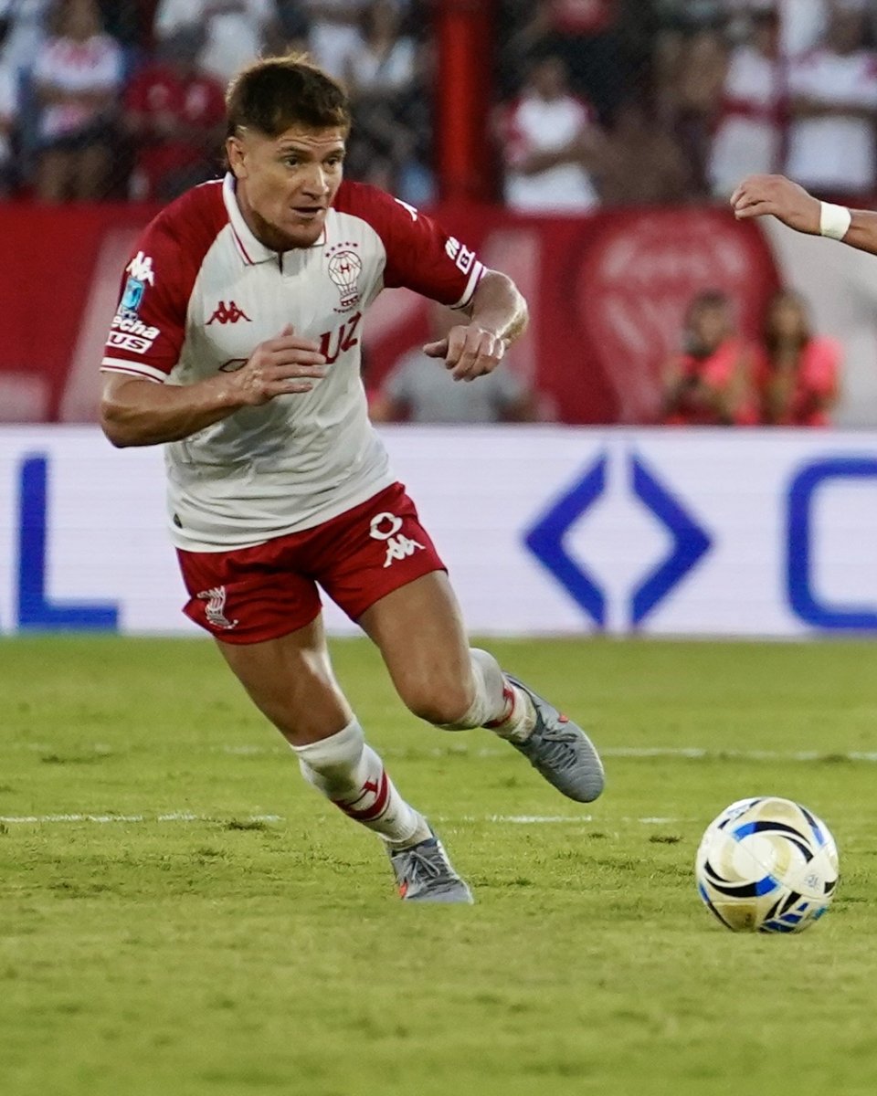 DiarioOle's tweet photo. 🚨 [ACTUALIZACIÓN] Sigue igual. El Colo Gil no pierde clásicos. 

En Huracán, dos victorias y un empate:

✅ 2-0 vs. San Lorenzo (2025)
🟰 0-0 vs. San Lorenzo (2025)
✅ 1-0 vs. San Lorenzo (2026)

🤯🤯🤯 https://t.co/yCVj9fTwxg