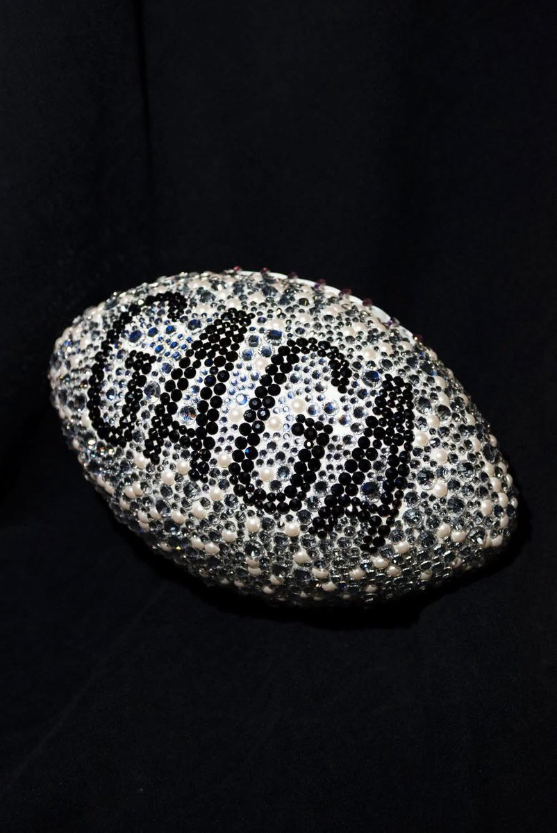 ⱯNDY WARR tweet media