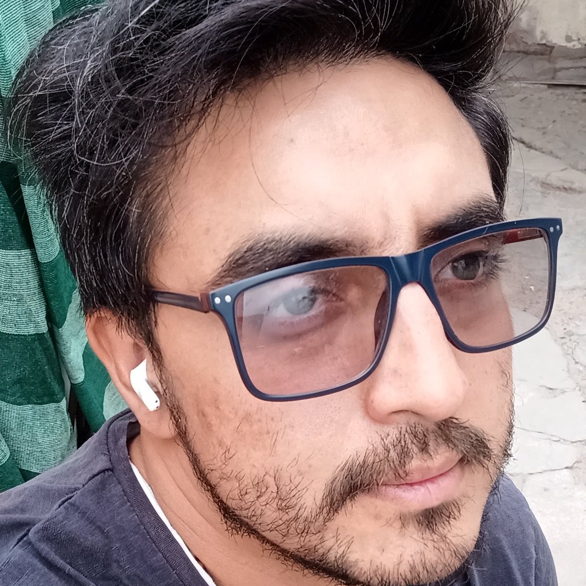 letoluk92's tweet photo. #NuevaFotoDePerfil https://t.co/f0aYqh0Nyo