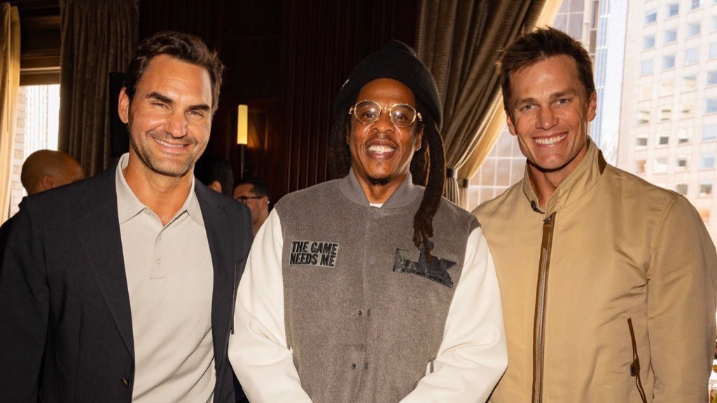 PopRhyme's tweet image. she told him to take off that lace front and he hasn’t shown scalp since 😭😭