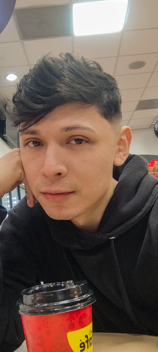 CoreasFer's tweet image. Face // Body