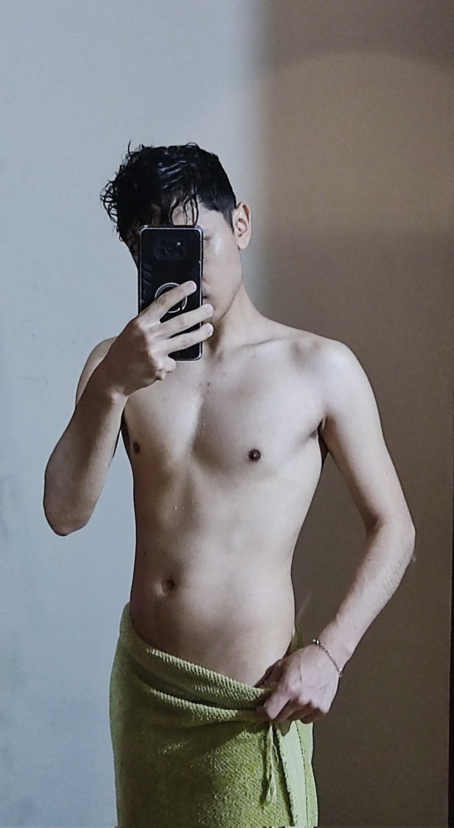 CoreasFer's tweet image. Face // Body