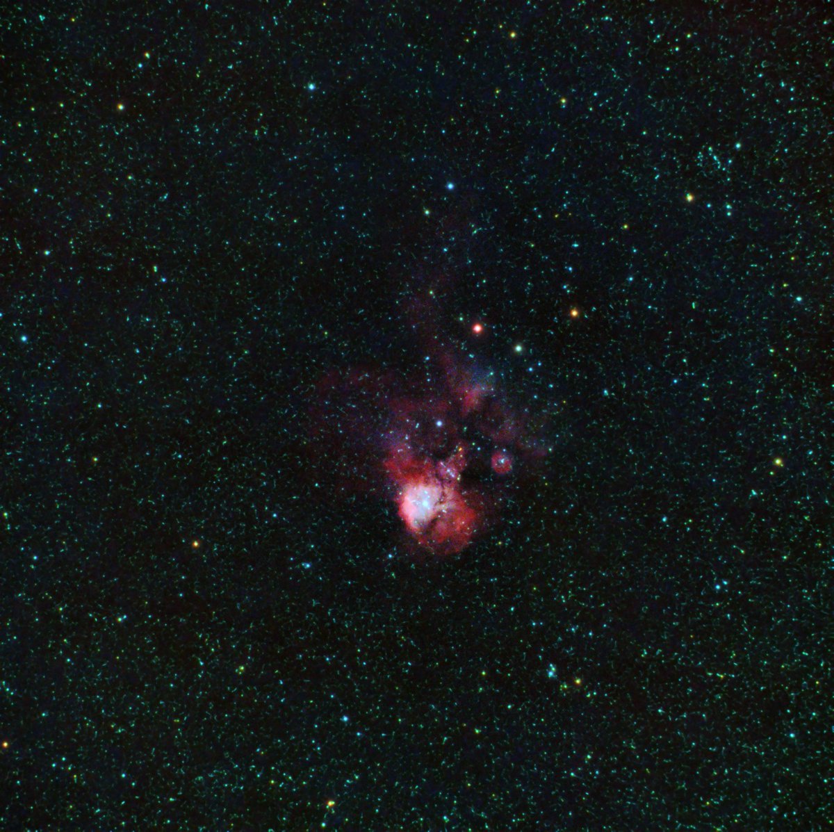 Obs_OjodeHorus's tweet photo. "Skull and crossbone nebula" NGC 2467, 2a imagen es solo filtro LPro y la 1er imagen tiene HaO3 agregado, hace una diferencia tremenda.

LPro 20x180 secs, HaO3 35x180 secs.

📷ASI533MC Pro🔭ED72 + frames de calibracion en cada filtro + autoguiado. PixInsight https://t.co/E1N5eHyNF3