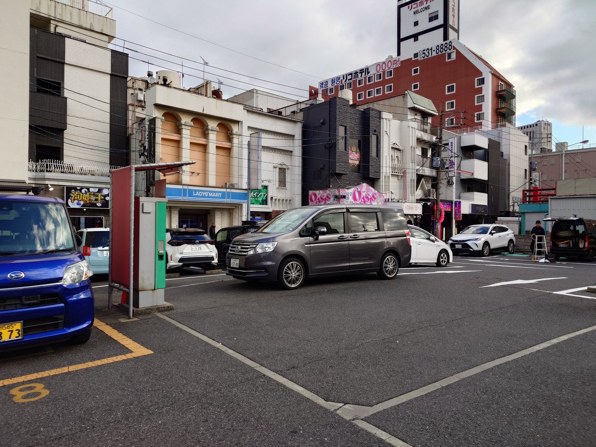 ラーメンは豚骨だね tweet media