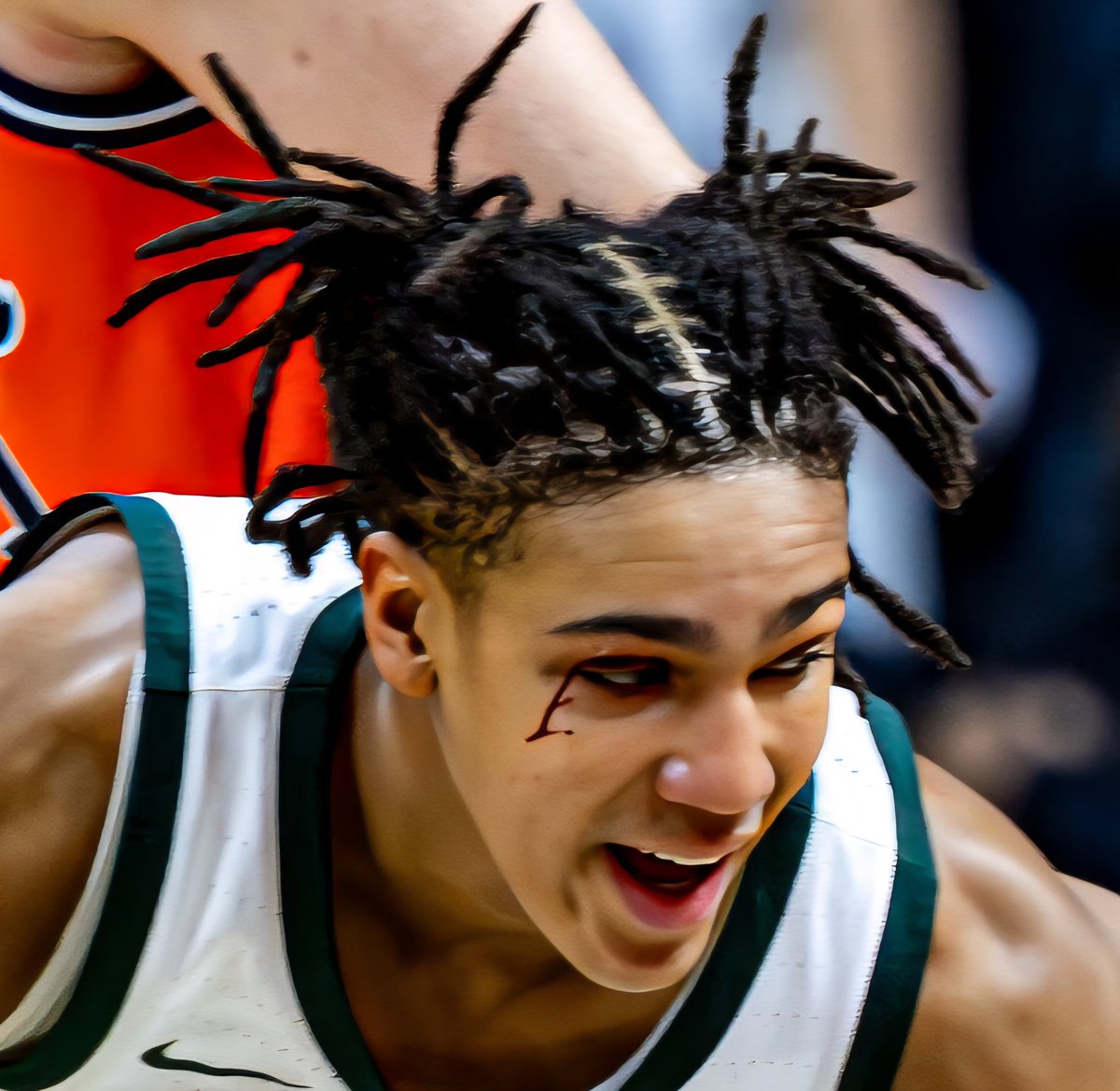 DavidHarns's tweet image. Marvin Hall captured the pre-bandaged cut of Jordan Scott last night.