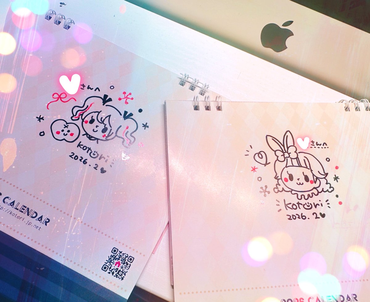 カレンダーにサインさせていただいてます✐☡