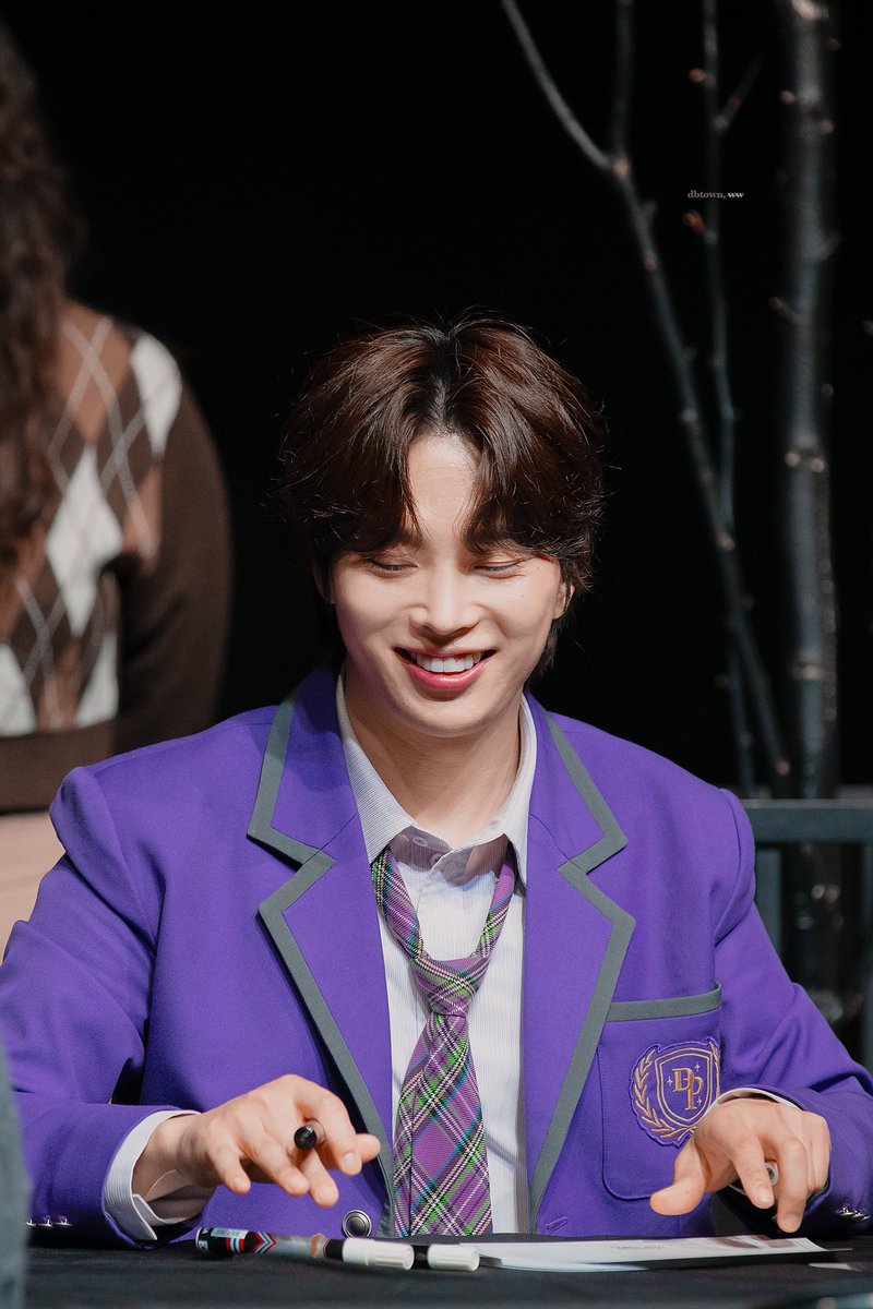 ᴅʙ ᴛᴏᴡɴ tweet media